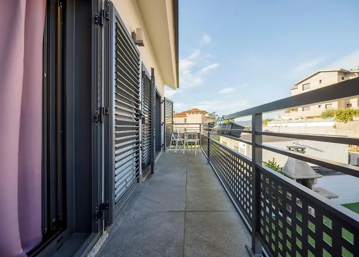Casa De Ensueño En El Castro De Y Céntrica By Prishomes *