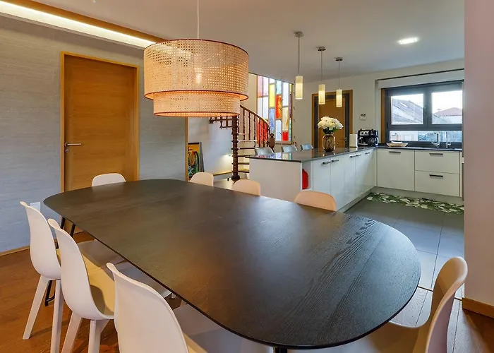 Casa De Ensueño En El Castro De Y Céntrica By Prishomes *